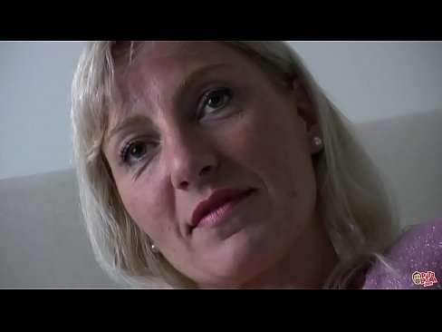 ❤️ A 'mhàthair a tha sinn uile fucked ... Lady, giùlan fhèin! ️❌ Pornografach aig porn gd.prendiporno.ru ﹏